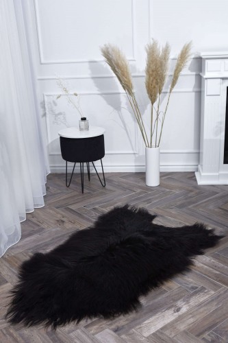 Natural sheepskin – black Island