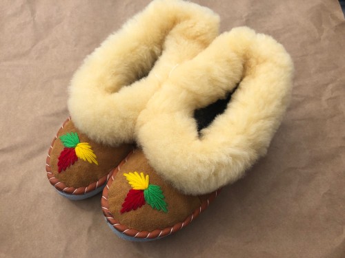 Sheepskin slippers – regional handmade slippers