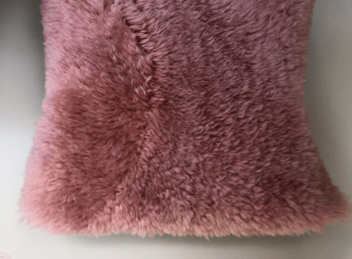 skóra owcza różowa 2